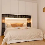 Lägenhet Apulialux Penthouse & Garden Con Spa In Centro