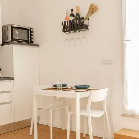 Apulialux Penthouse & Garden Con Spa In Centro *